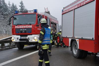 Pforzheim: toedlicher Verkehrsunfall auf der A8 kurz vor Pforzheim Sued